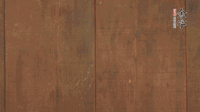 老豆腐切成塊。