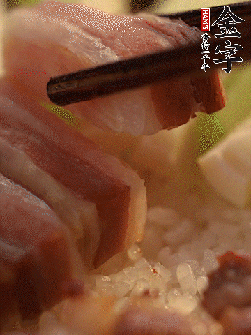 轉(zhuǎn)小火，繼續(xù)蓋蓋子燜2-3分鐘。