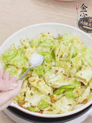 一點鹽、糖調(diào)味。