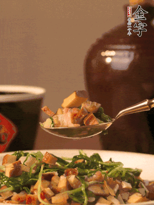 出鍋前嘗味，味淡加點鹽。