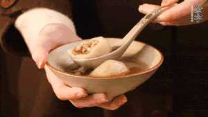 新的一年，我們還是要吃好喝好哦，祝大家元宵快樂！